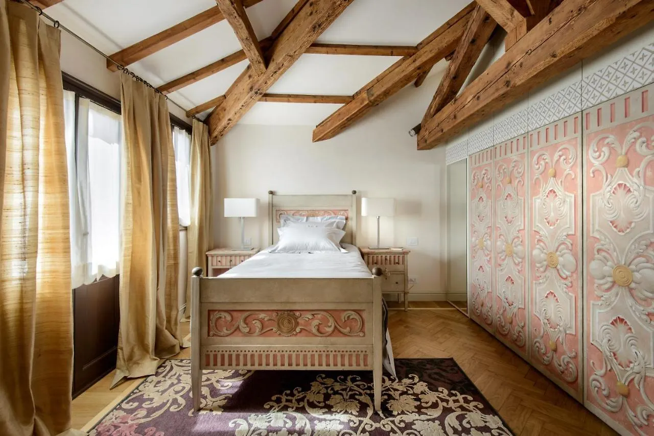 Celestina Grand Canal Apartment Venice