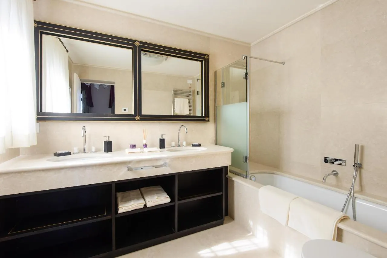 Celestina Grand Canal Apartment Venice 0*,