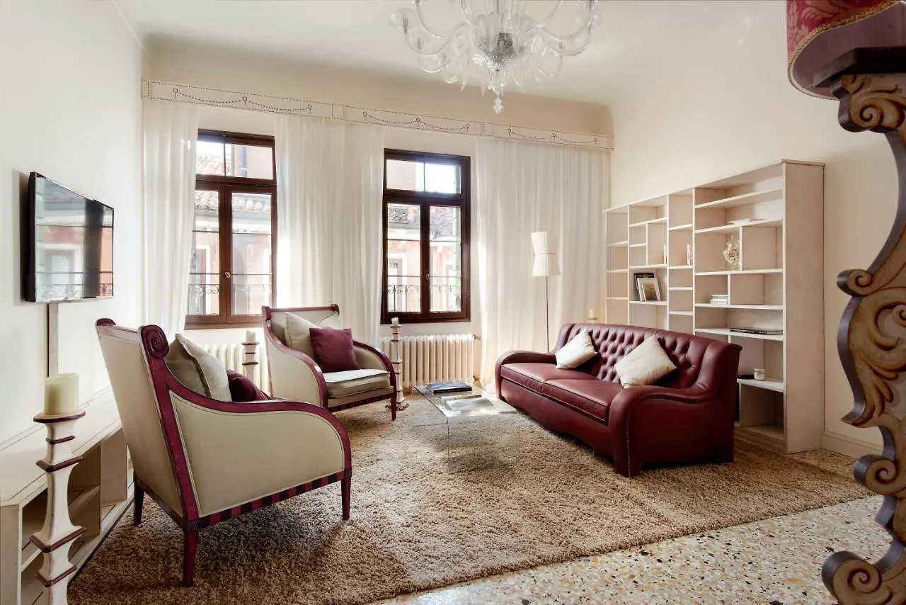 Celestina Grand Canal Apartment Venice